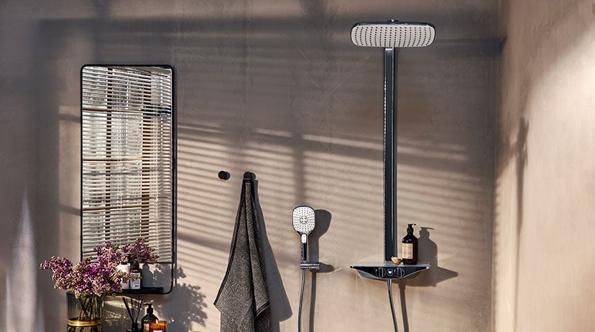 Oras Esteta Wellfit är ett nytt duschsystem som kombinerar modern, elegant design med proffsfunktioner för välbefinnande som varm- och kallvattenbehandling