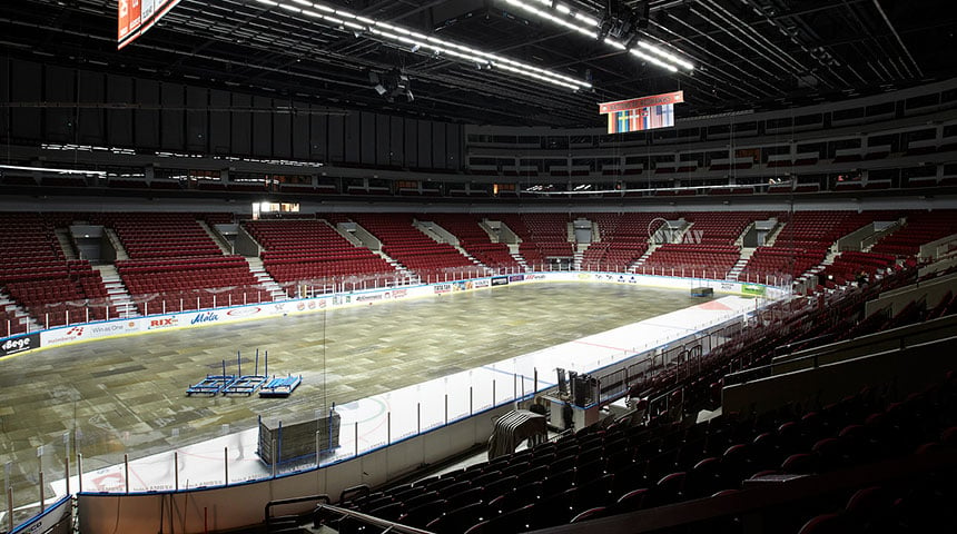 Malmö Arena med Oras kraner
