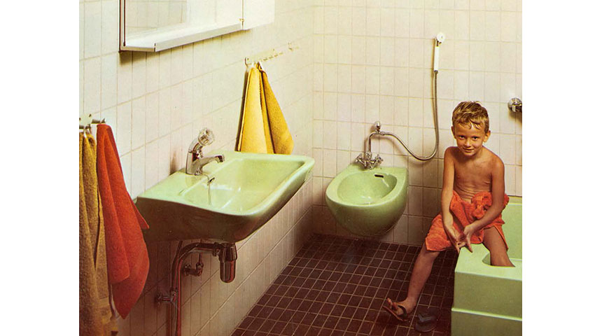 Pienestä käsisuihkusta tuli nopeasti kylpyhuoneen vakiovaruste (1971).