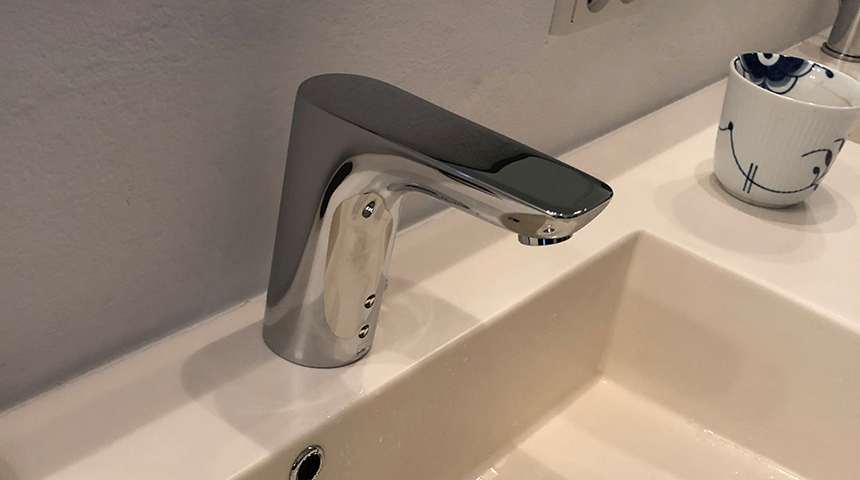  The new touchless Oras faucet in the test family's bathroom