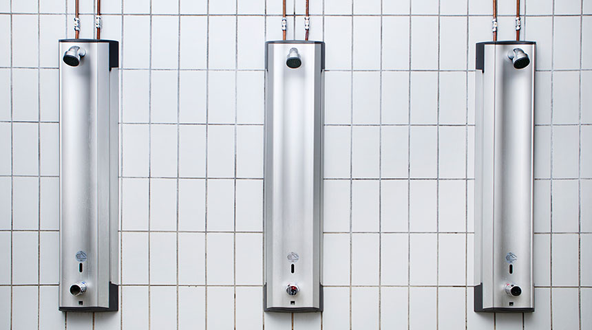 96 stycken Oras duschpaneler finns installerade på Pirbadet